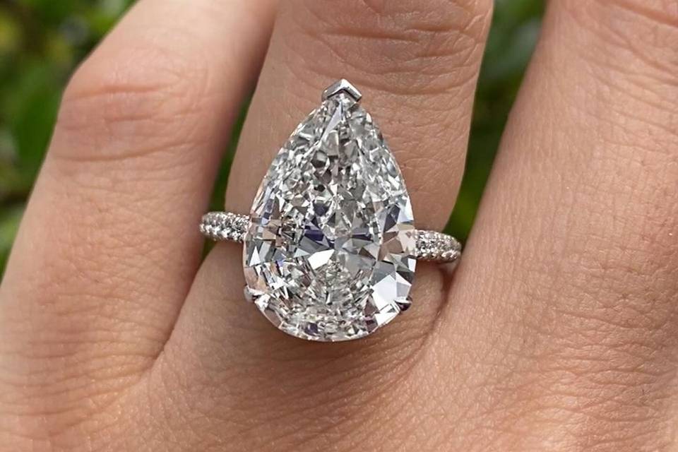 This ring shines bright ☁️💍