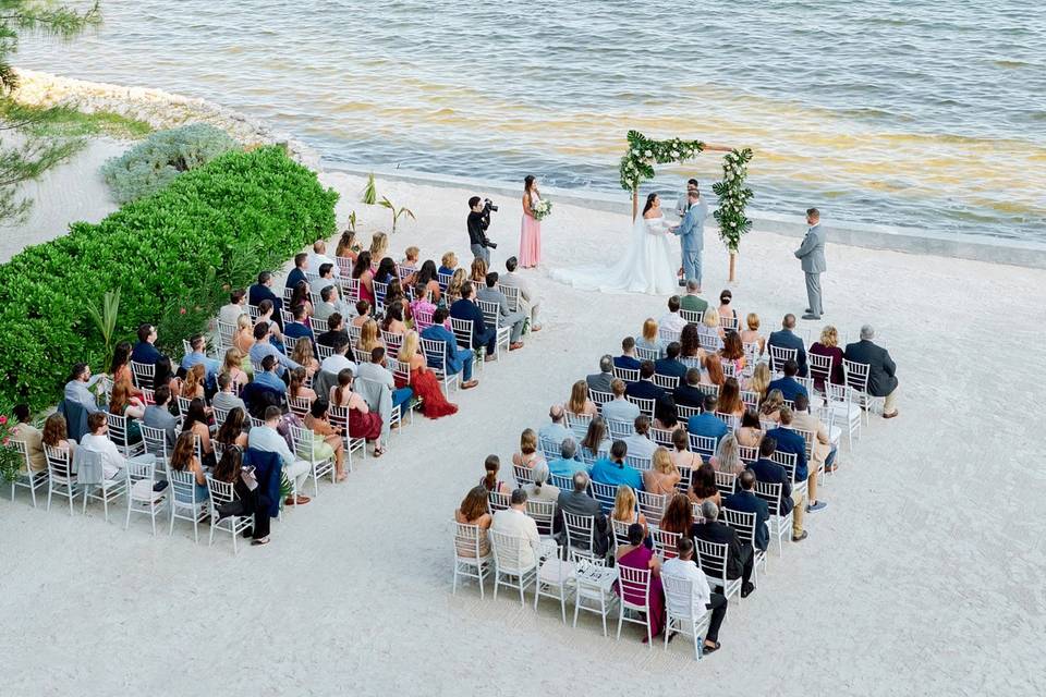 A beach ceremony in Belize!