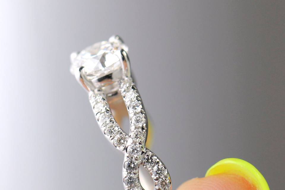 DGH custom romanic twist ring