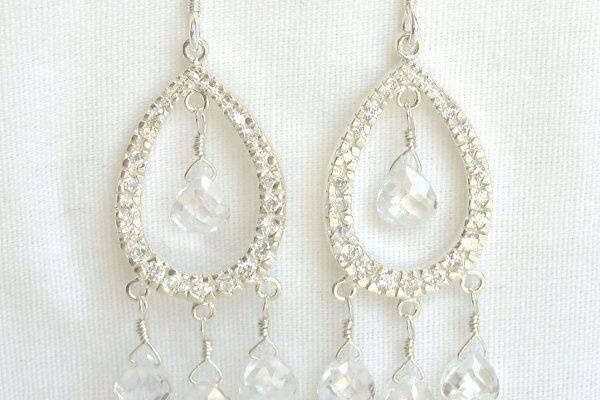 Gorgeous chandelier earrings
dripping with CZ briolettes.
Materials:  CZ briolettes,
sterling silver with
CZ accent
Size:  From top of earwire,
2 1/4