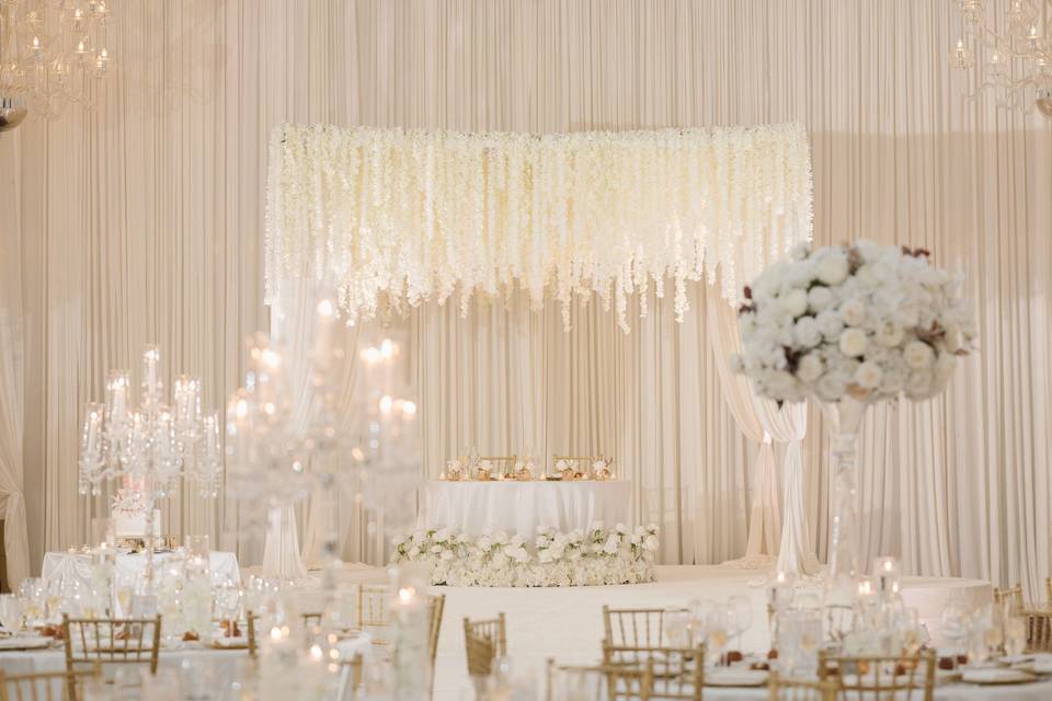 White Crystals Reception Setup