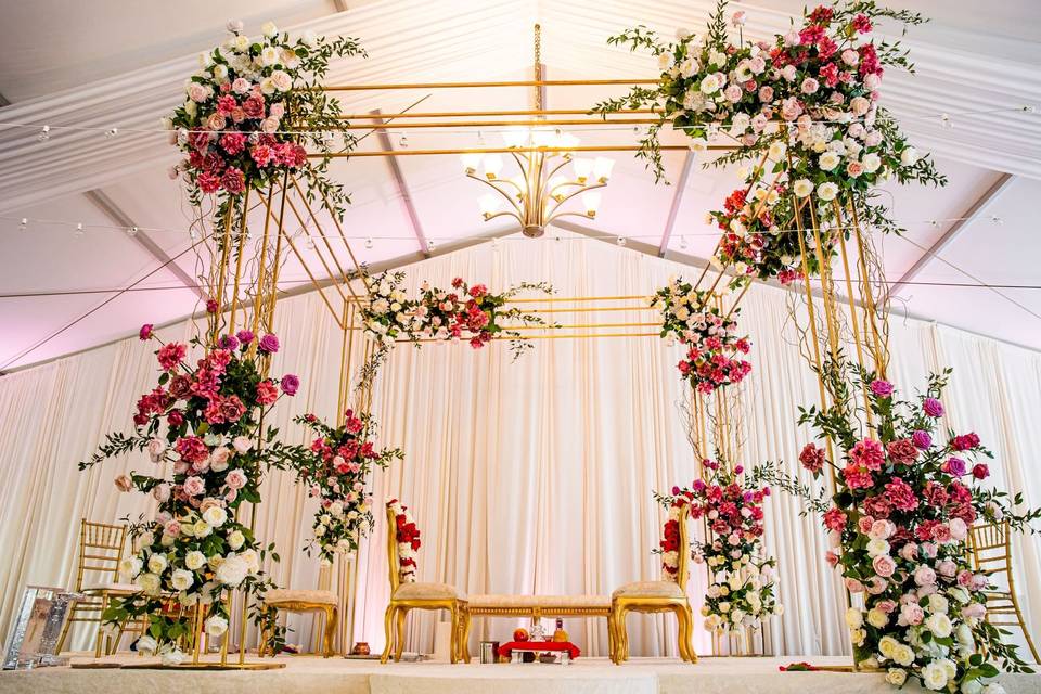 Aisle decor