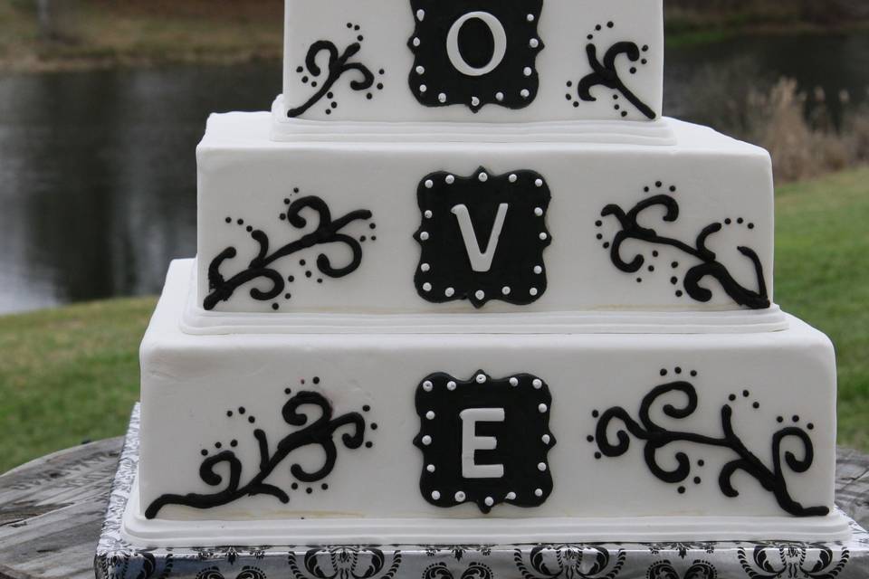 Fondant love cake