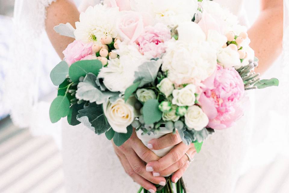 Hand-tied bouquet