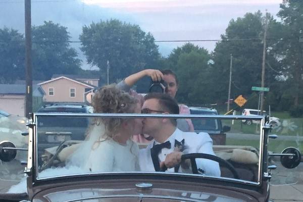 The couple's kiss