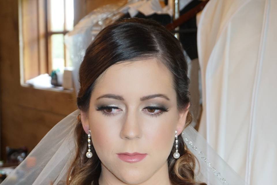 Smokey eye and pink lip