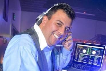 DJ
