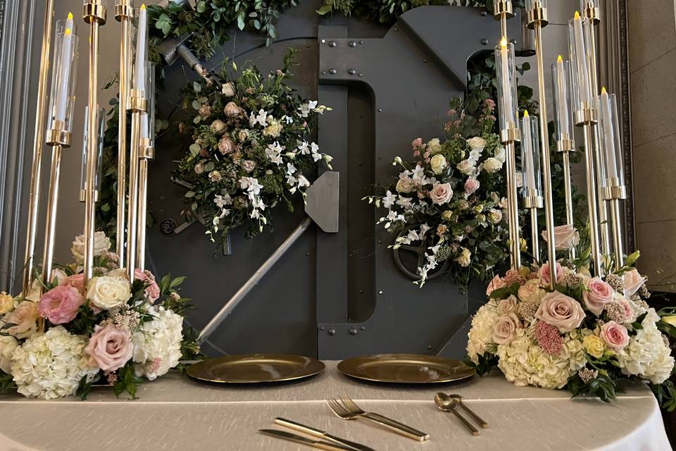 Decorate the vault