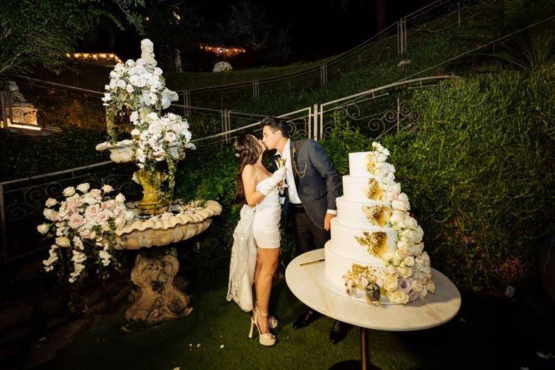 Cake and florals