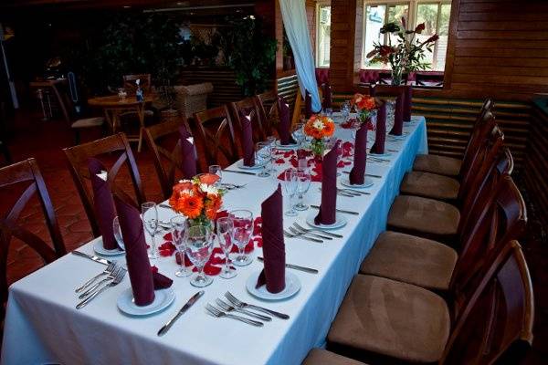 Long table setting