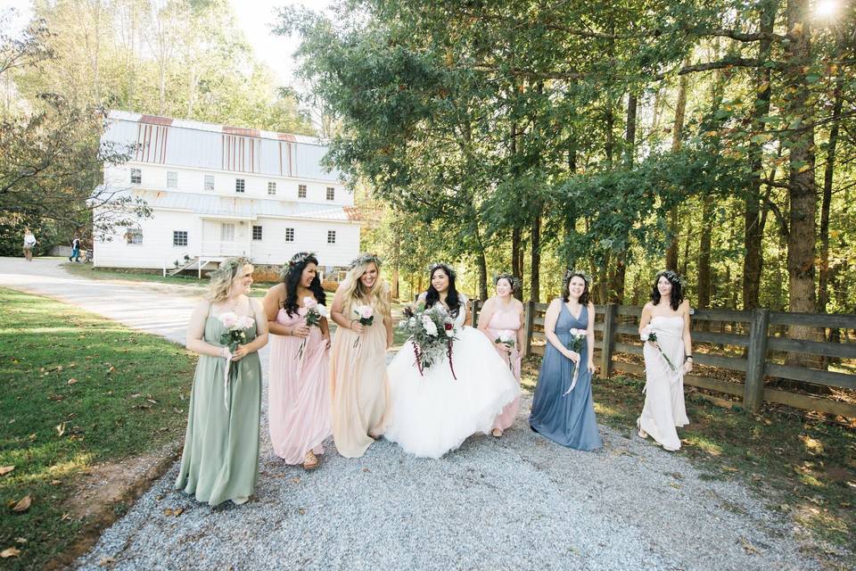 Bridesmaids in pastel