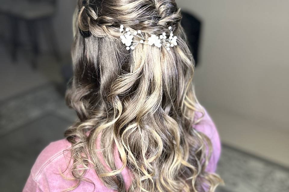 Trial Hairstyle