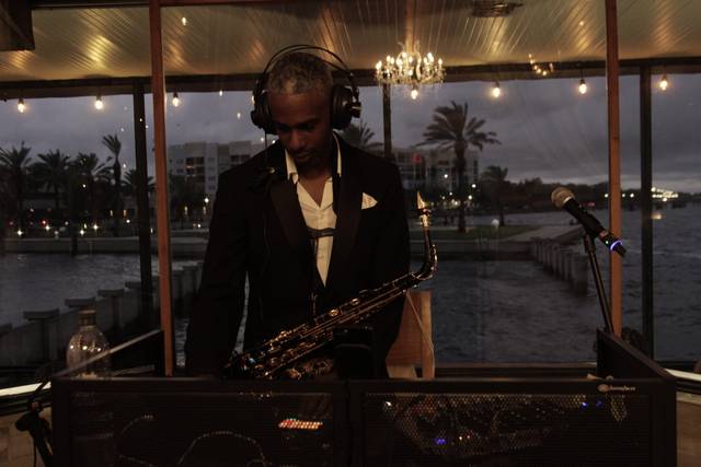 DJ/Sax