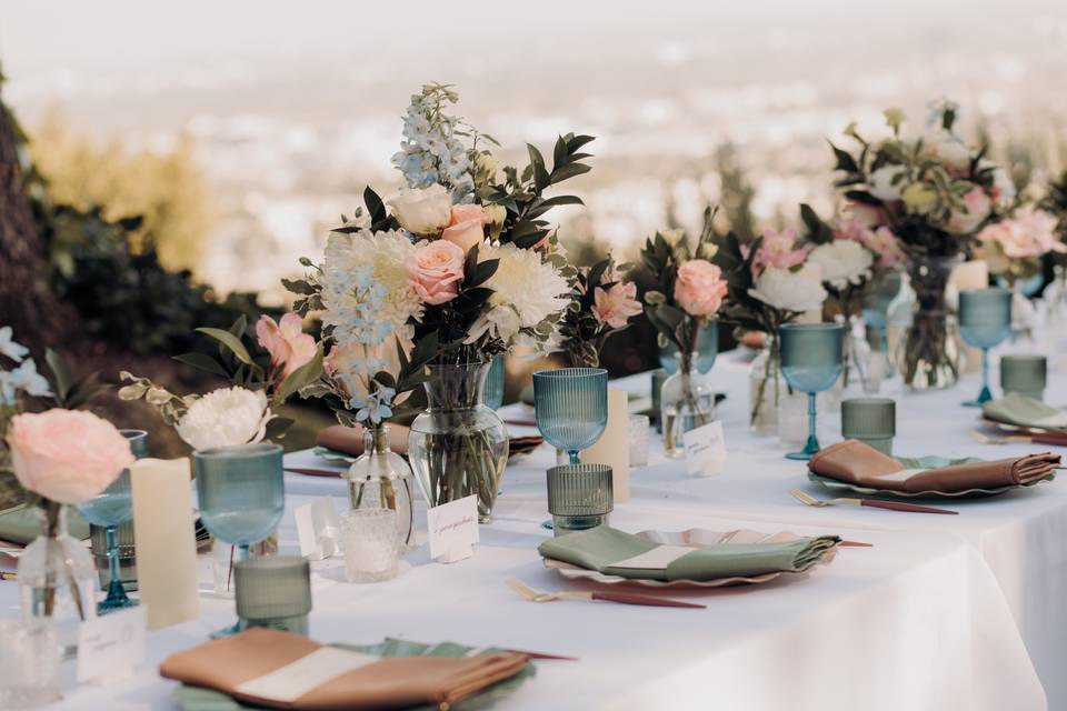 Reception table