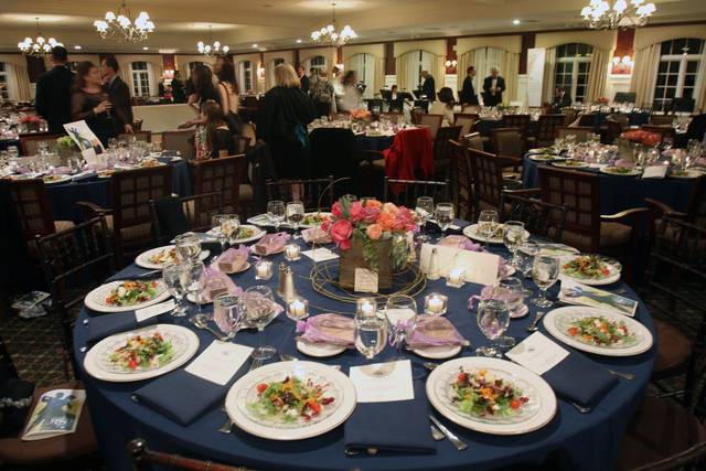 Table setting and decor