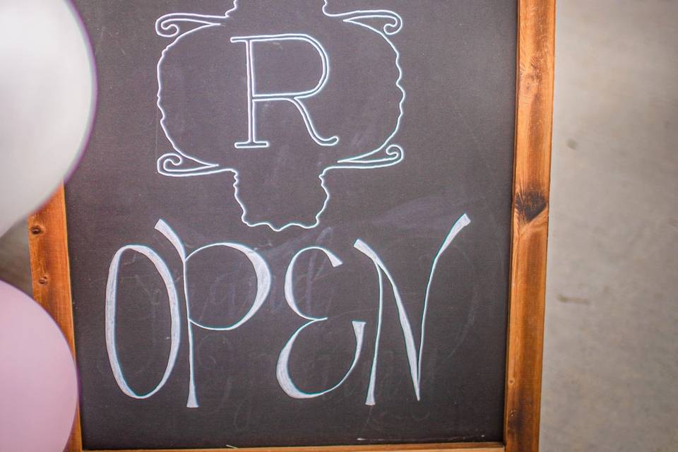 Ruthette's open sign