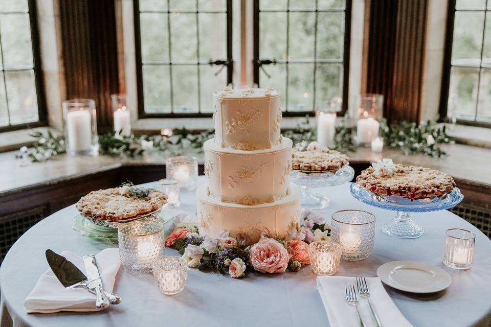 The Frosted Fox Cake Shop