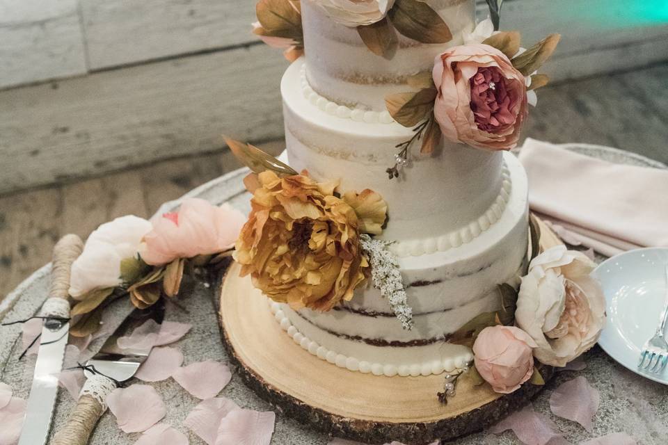 Semi Naked Cake