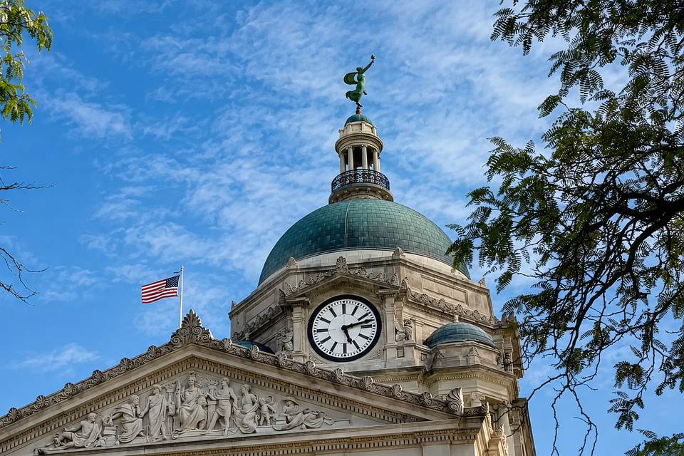 Establishing Shot: Courthouse