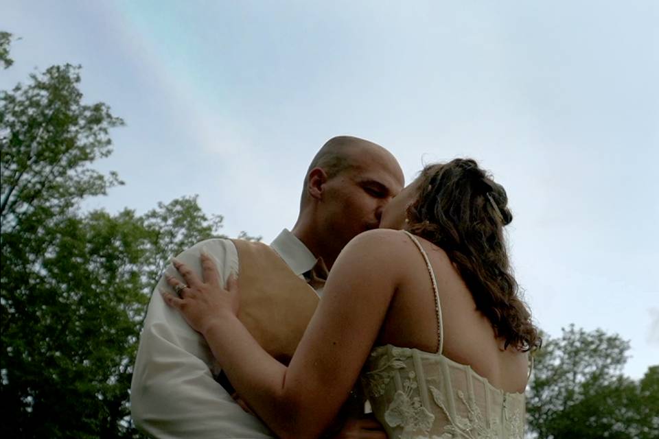 Kissing Shot, Low Angle