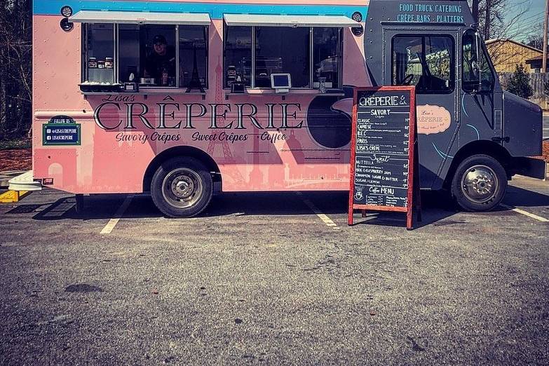 Lisa's Creperie food truck