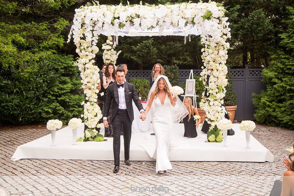 Gorgeous lush chuppah