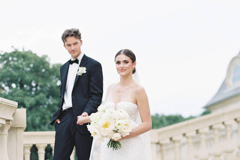 Bride & Groom Fine Art Pose