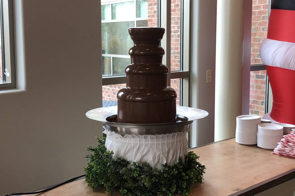 Hope's Sweet Cakes: Willy Wonka and the Chocolate Fountain Cake