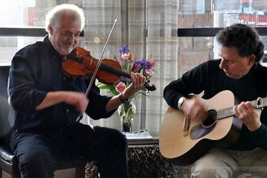 Fiddlplay performs in Outdoor and Indoor Venues