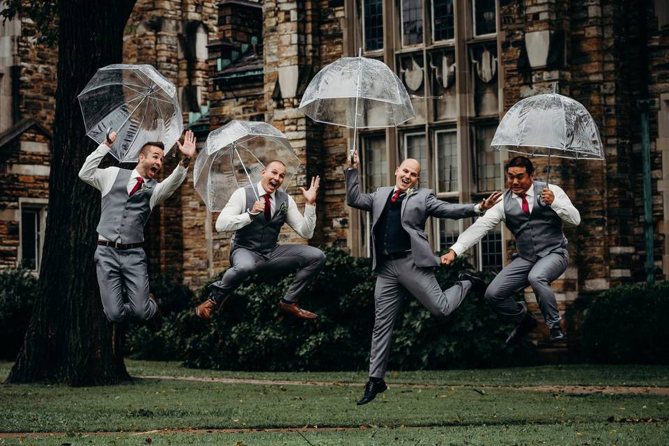 Fun groomsmen