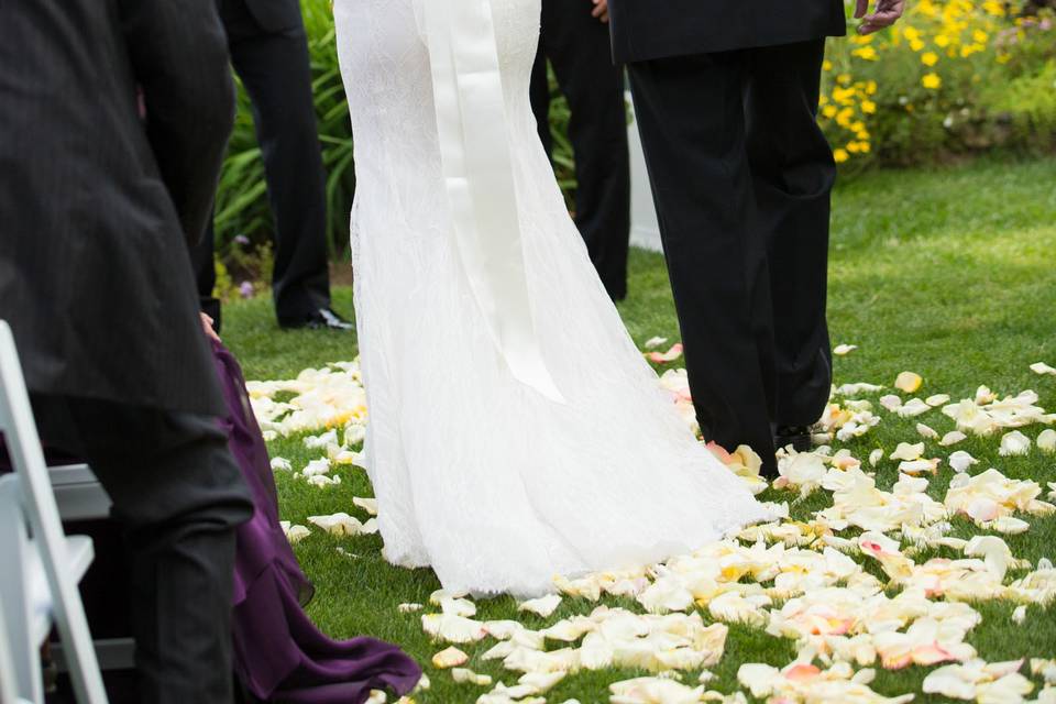 Bride walking on the aisle - burton photography