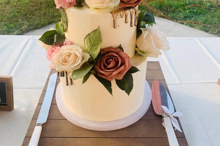 Cherish The Cakes - Wedding Cake - Kansas City, MO - WeddingWire