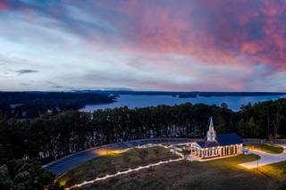 Lanier Islands