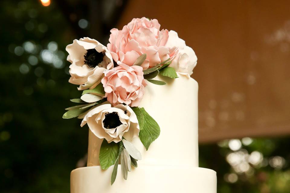 Cascading sugar florals