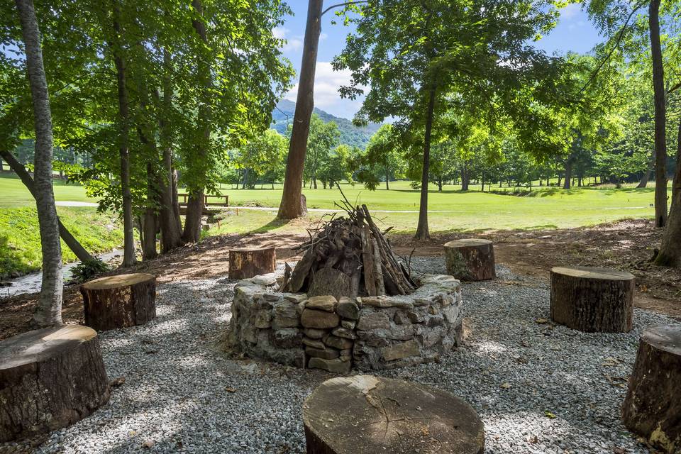 Royal Oaks Fire Pit