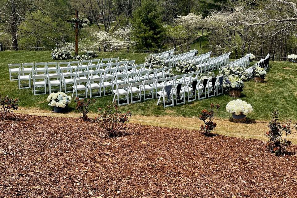 Royal Oaks Wedding Lawn