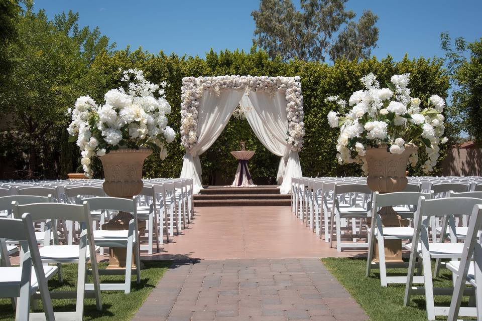 Outdoor setup | By Concept Studios Photography