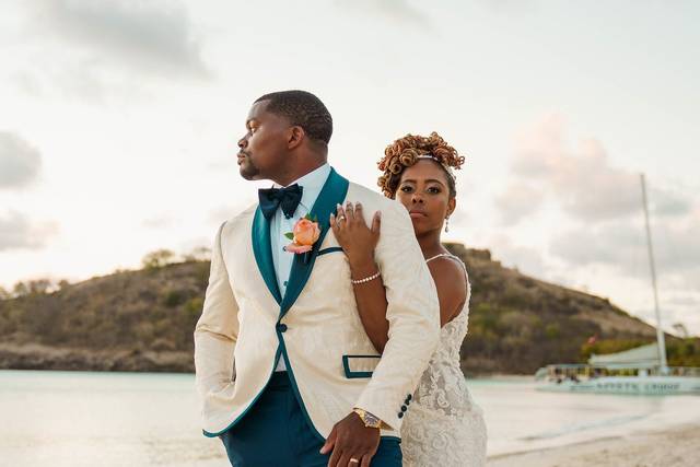 Beach post-ceremony photos