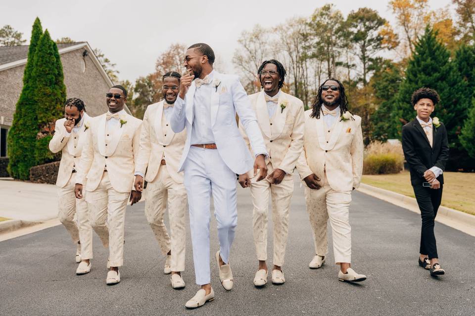 Groomsmen portraits