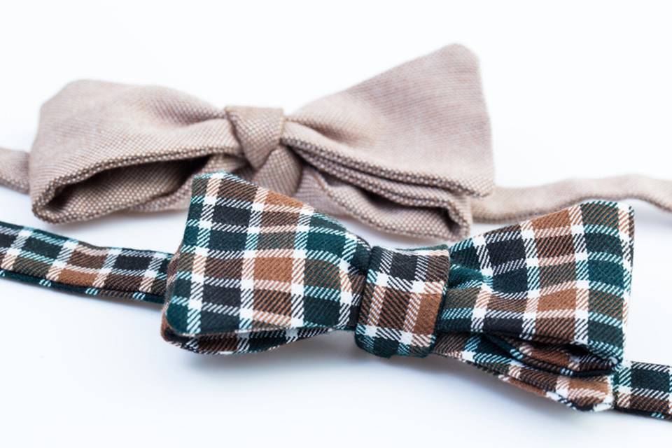 Wool bow ties