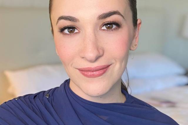 Lori Pinsky- Make-Up Artist