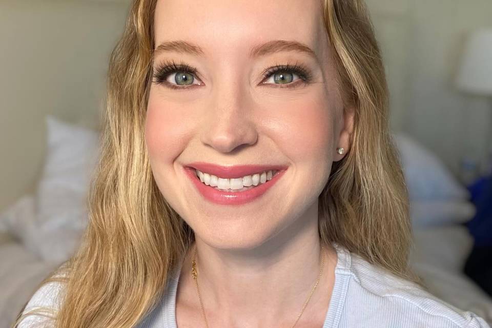 Lori Pinsky- Make-Up Artist