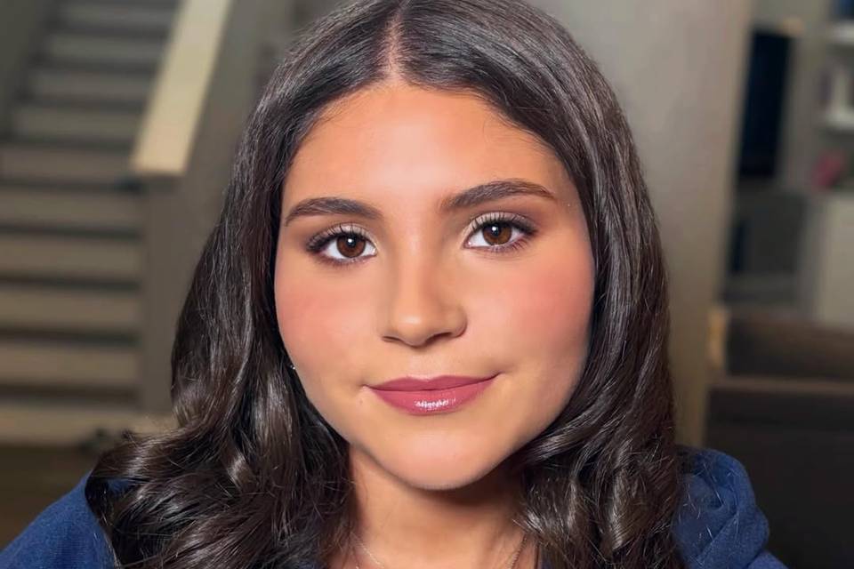 Lori Pinsky- Make-Up Artist