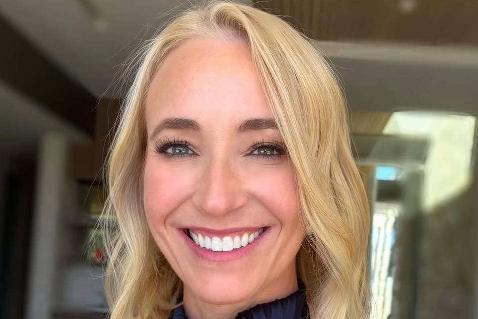 Lori Pinsky- Make-Up Artist