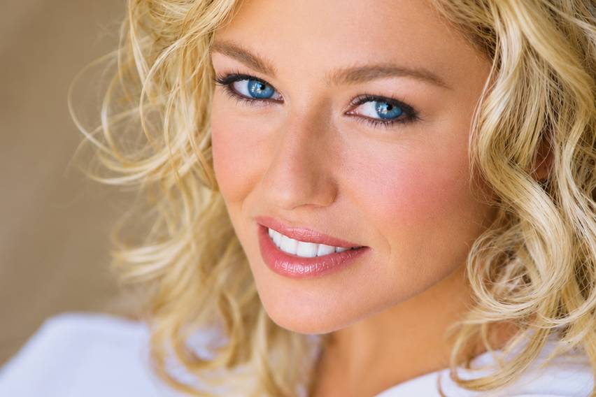 BLUE EYE BEAUTY