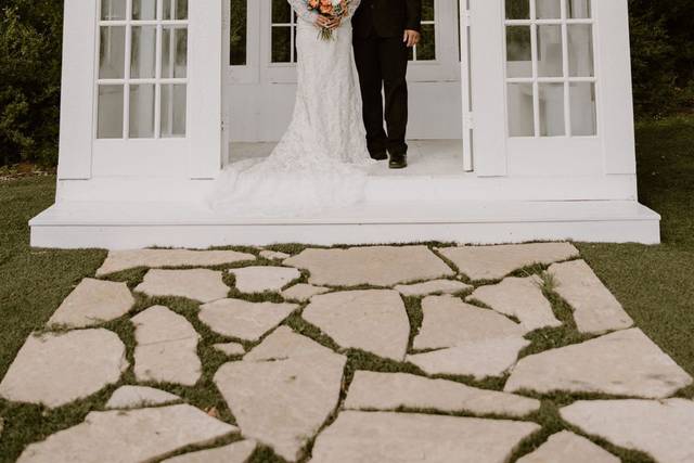 We love the glass house pics!