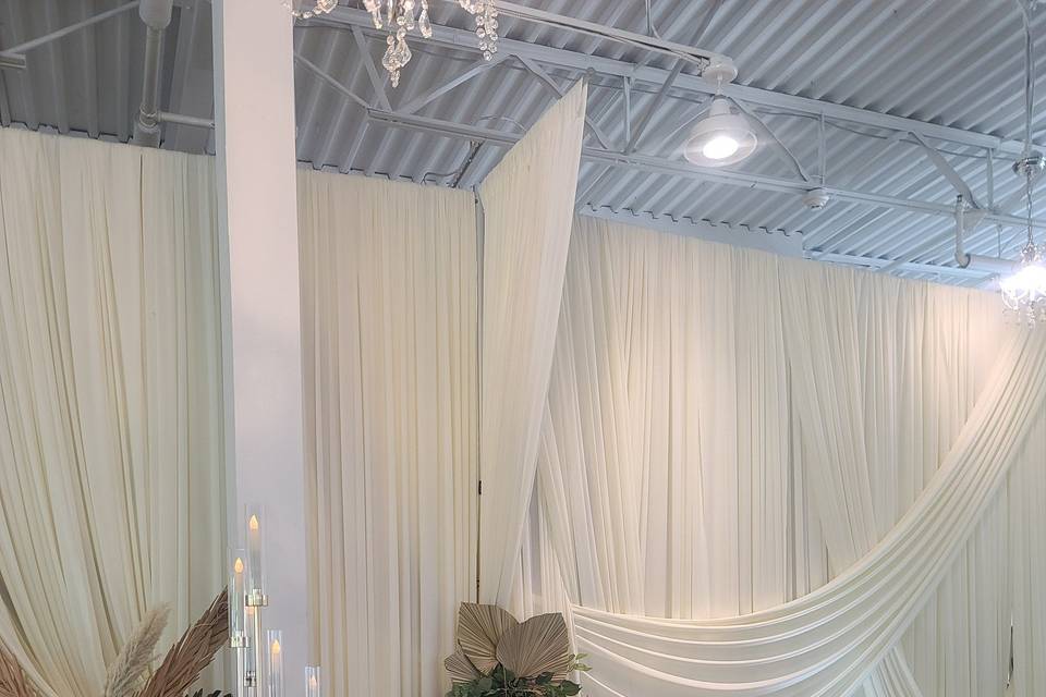 Eventeriors Baroque Draping