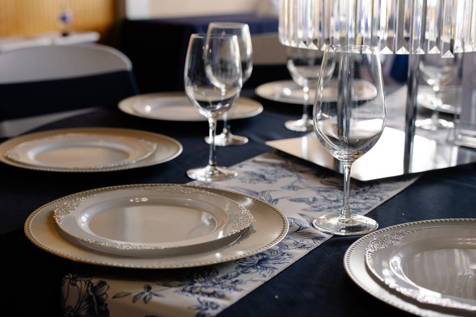 80th Appre, Navy Decor