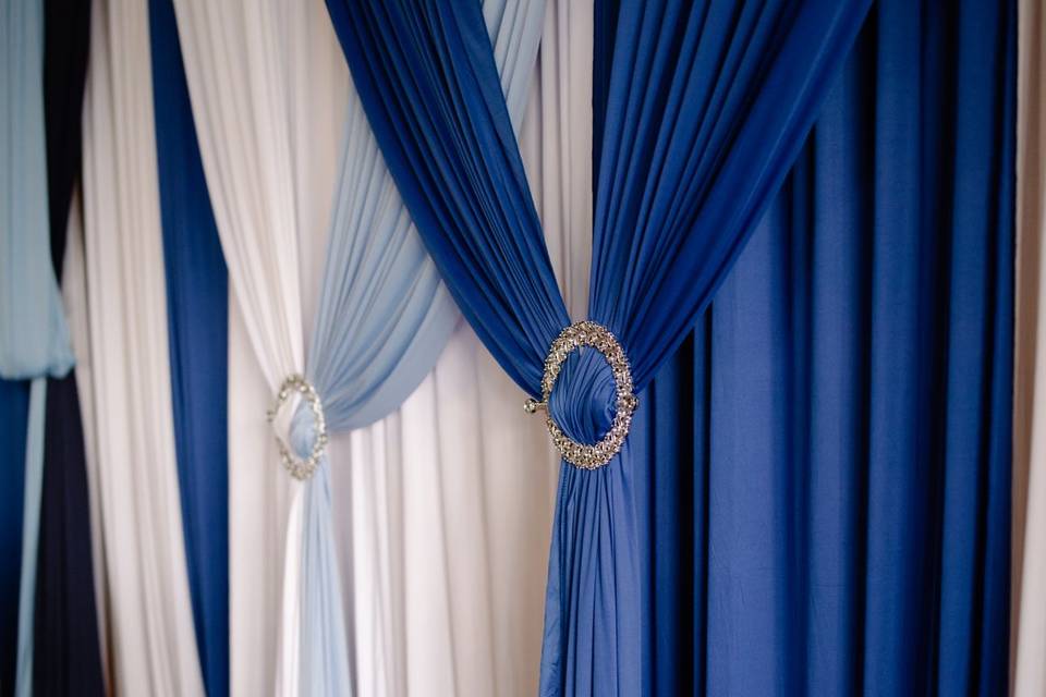 80th Appre - Premium Draping
