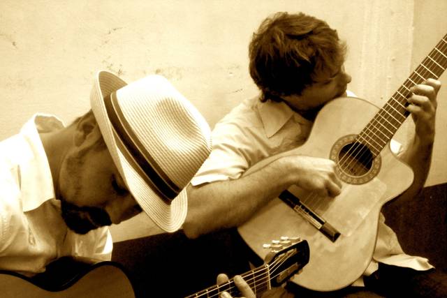 Paper Moon - Guitar Duo